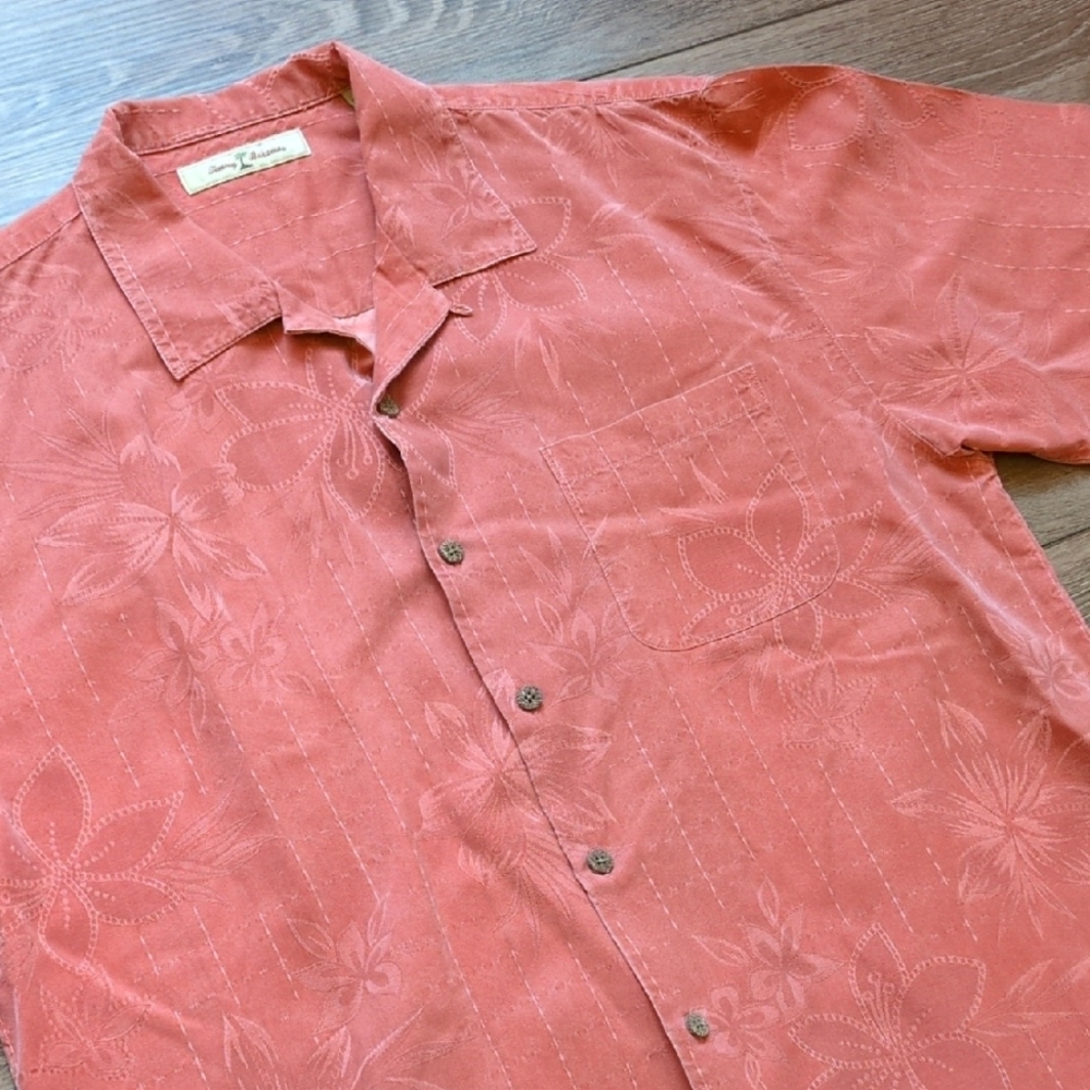Tommy Bahama 100% Silk Hawaiian‎ Short Sleeve Shirt - Salmon Tropical Floral - L
